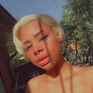 Meet your Posher, Jade